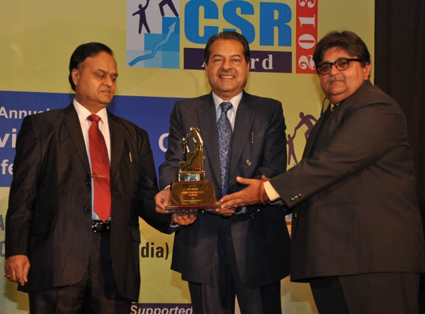 Adani Foundation bags 3rd Annual Greentech CSR 2013 Award